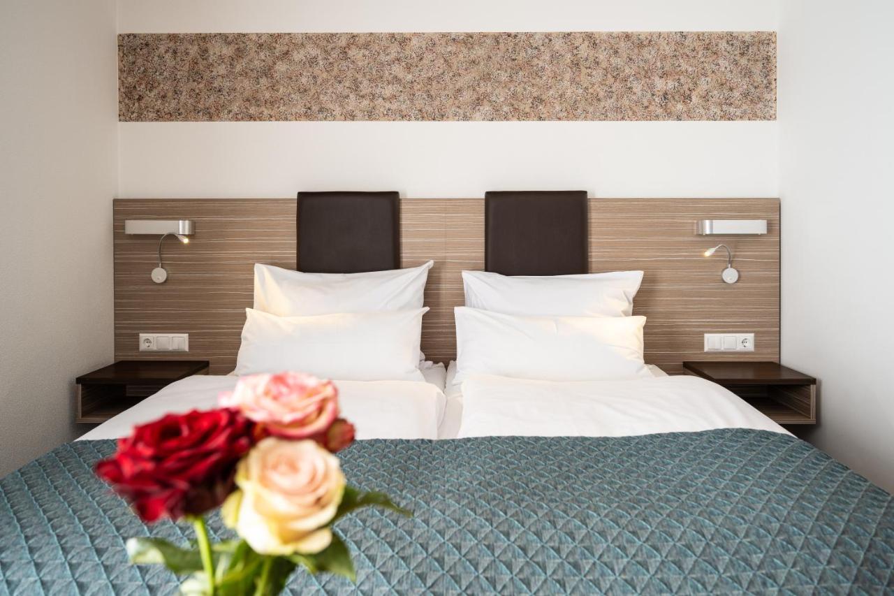Hotel Drei Rosen Moosburg an der Isar Экстерьер фото