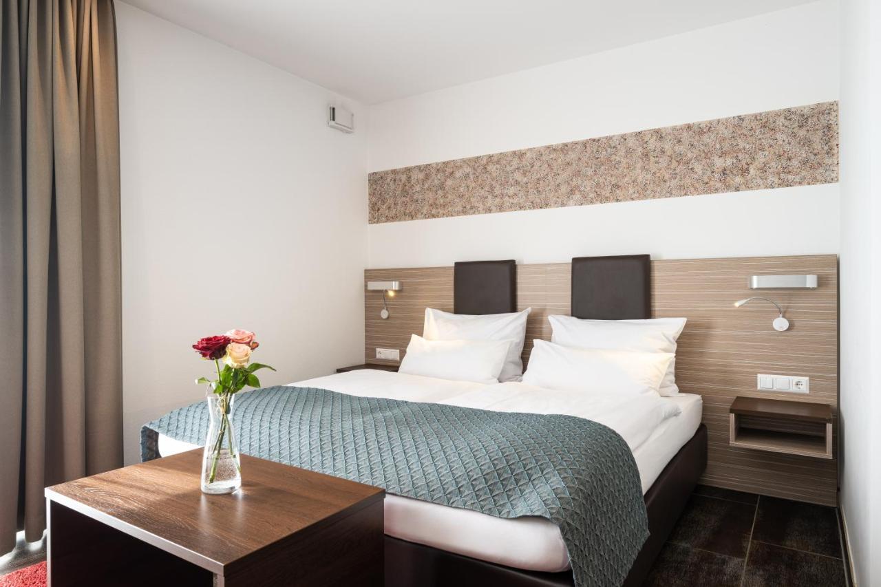 Hotel Drei Rosen Moosburg an der Isar Экстерьер фото